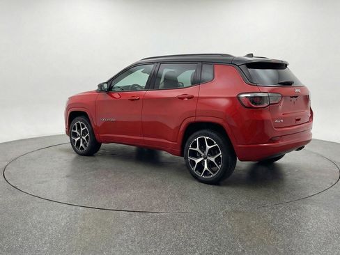 Used 2025 Jeep Compass Limited AWD/4WD image 6