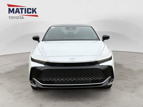 New 2026 Toyota Crown Platinum image 2