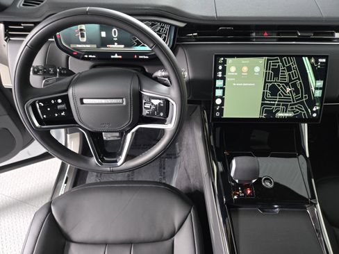 New 2025 Land Rover Range Rover Sport SE image 15