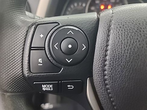 Used 2015 Toyota RAV4 XLE image 27