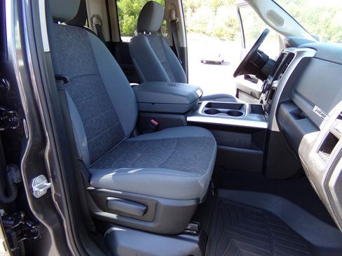 Used 2018 RAM 1500 Big Horn AWD/4WD image 31