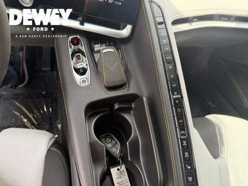 Used 2022 Chevrolet Corvette Stingray Premium Conv w/ Z51 Performance Package RWD image 25