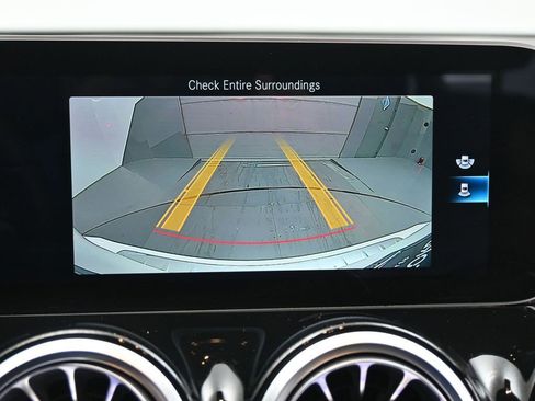 Used 2021 Mercedes-Benz GLB 250 image 15