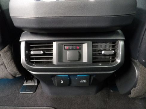 Used 2023 Ford F150 Lariat w/ Equipment Group 502A High AWD/4WD image 14