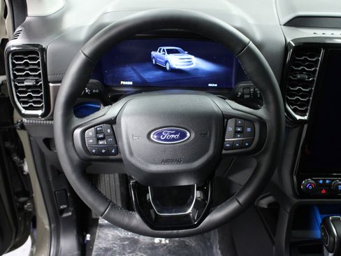 New 2025 Ford Ranger Lariat w/ Black Appearance Package image 16