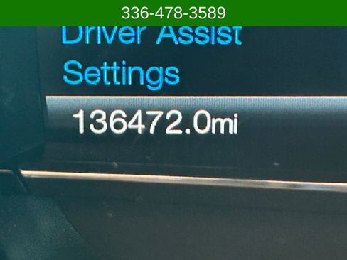 Used 2017 Ford Explorer XLT w/ Equipment Group 202A AWD/4WD image 12