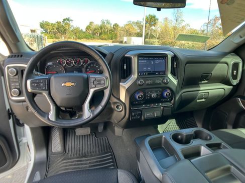 Used 2022 Chevrolet Silverado 3500 LT w/ Convenience Package image 7