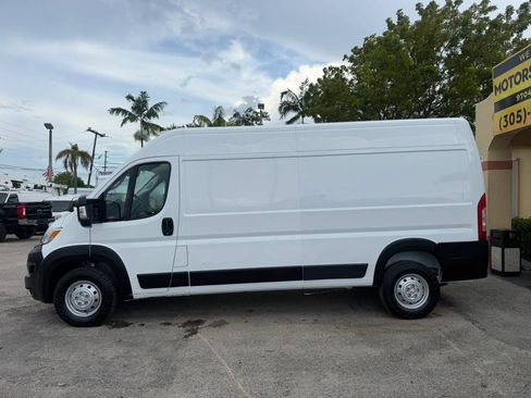Used 2023 RAM ProMaster 2500 FWD image 2