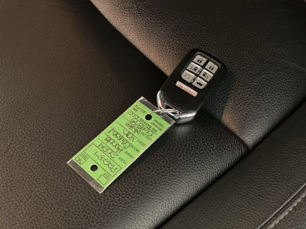 Used 2024 Honda Odyssey Touring image 19