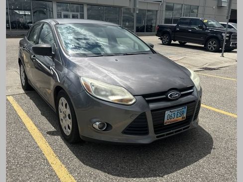 Used 2012 Ford Focus SE FWD image 1