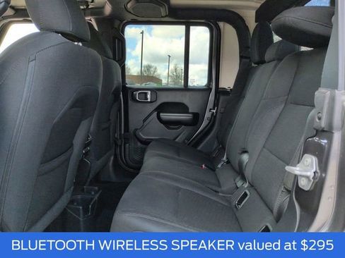 Used 2021 Jeep Gladiator Sport image 15