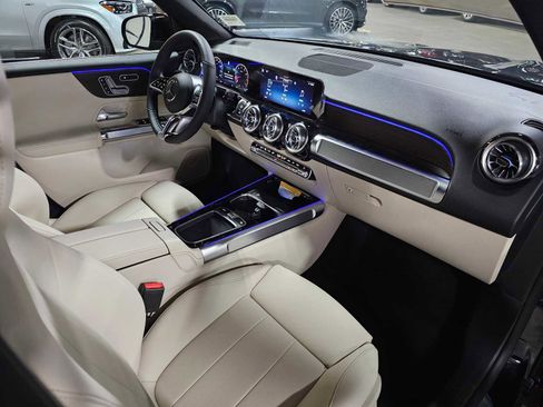 New 2026 Mercedes-Benz GLB 250 4MATIC image 12