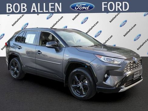 Used 2020 Toyota RAV4 XSE w/ XSE Grade Weather Package AWD/4WD image 2