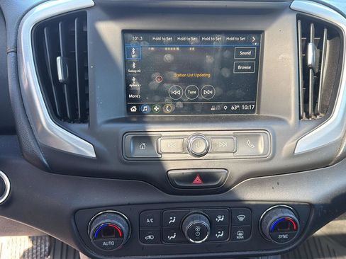 Used 2018 GMC Terrain SLE w/ Driver Convenience Package image 11