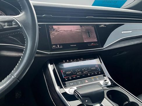 Used 2019 Audi Q8 Premium Plus w/ Premium Plus AWD/4WD image 13