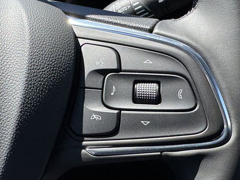 New 2026 Buick Envista Sport Touring FWD image 17