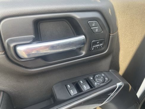 Used 2022 GMC Sierra 1500 AT4 w/ AT4 Premium Package image 13