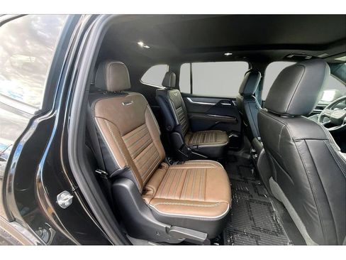 New 2026 GMC Acadia Denali Ultimate image 10