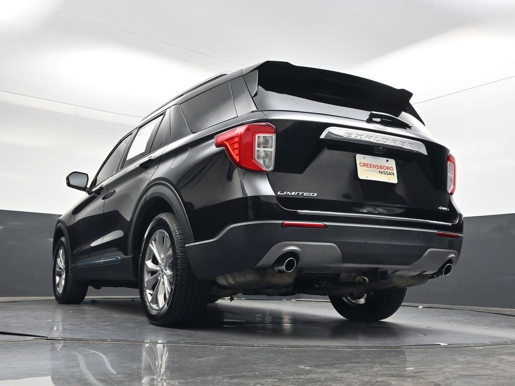 Used 2021 Ford Explorer Limited w/ Equipment Group 301A AWD/4WD image 43