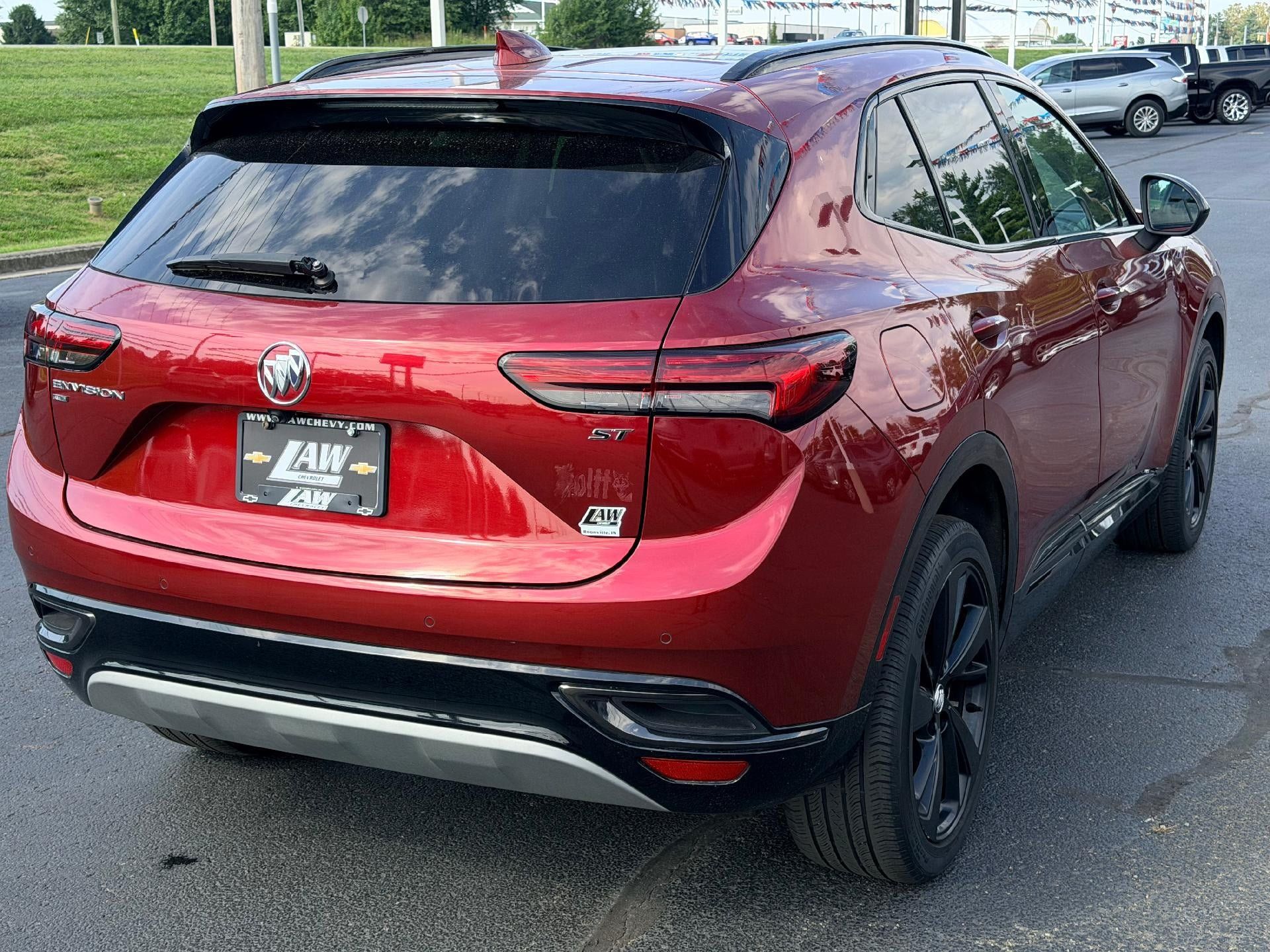 Used 2023 Buick Envision Essence w/ Sport Touring Package AWD/4WD image 5