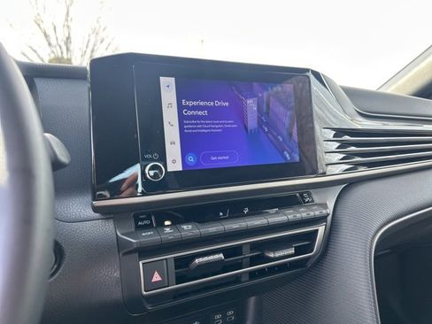 Used 2025 Toyota Camry SE image 21