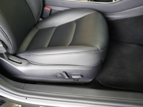 Used 2019 Tesla Model 3 Mid Range image 28