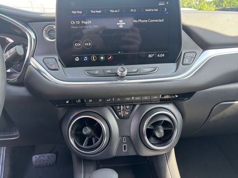 Used 2025 Chevrolet Blazer LT image 17