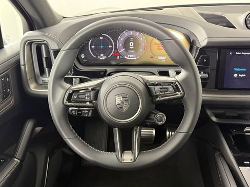 New 2025 Porsche Cayenne Turbo image 18
