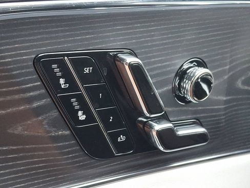 Used 2024 Cadillac Lyriq Sport RWD image 24