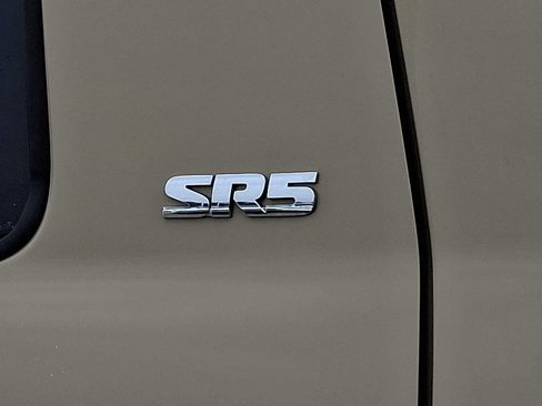 Certified 2019 Toyota Tundra SR5 image 32