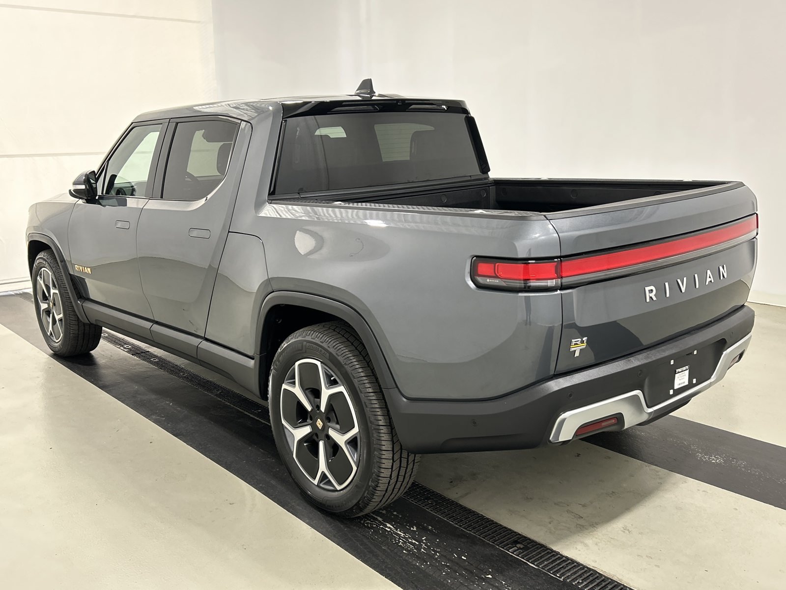 Used 2023 Rivian R1T Adventure Quad AWD/4WD image 3