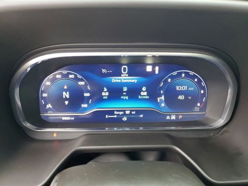 Used 2023 Chevrolet Suburban Z71 w/ Z71 Off-Road Package image 12