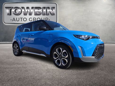 Used 2025 Kia Soul EX image 2