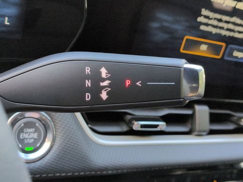 New 2026 Chevrolet Equinox LT w/ Safety and Technology Package FWD image 15