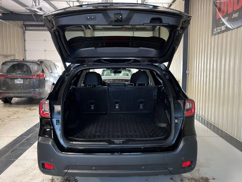 Used 2023 Subaru Outback Onyx Edition image 5