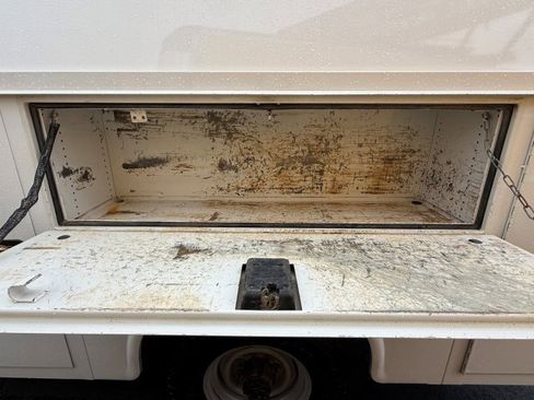 Used 2019 Ford E-350 and Econoline 350 Super Duty w/ Power Windows & Locks Group image 13