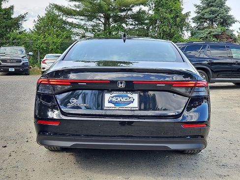 Certified 2023 Honda Accord EX image 28