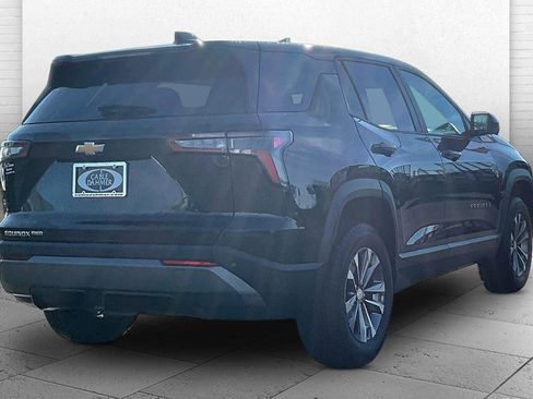 Used 2025 Chevrolet Equinox LT w/ Safety and Technology Package image 12