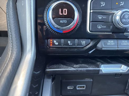 Used 2021 GMC Yukon XL Denali w/ Denali Premium Package AWD/4WD image 22