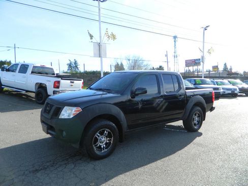 Used 2012 Nissan Frontier SV image 4
