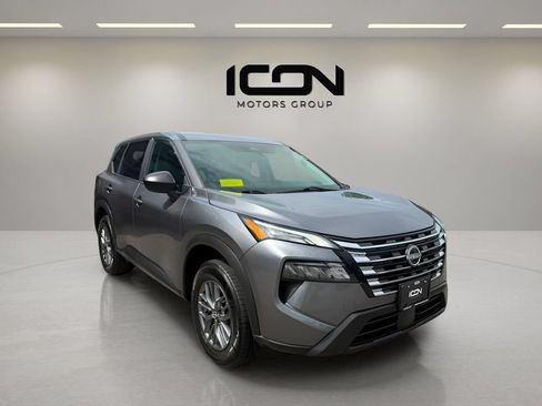 Used 2024 Nissan Rogue S AWD/4WD image 7