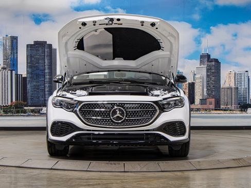 Certified 2025 Mercedes-Benz E 450 4MATIC All-Terrain Wagon image 4