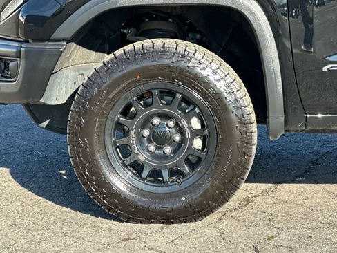 Used 2024 GMC Sierra 1500 AT4X w/ AT4X AEV Edition image 26