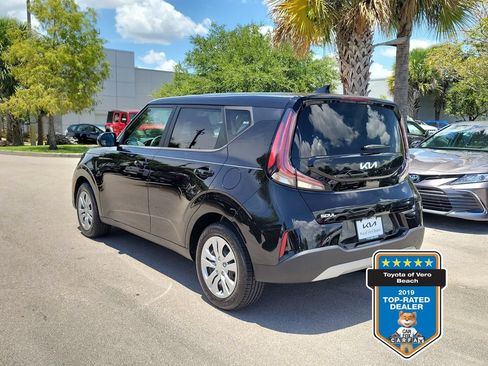 Certified 2023 Kia Soul LX FWD image 6