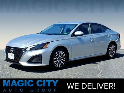 Used 2023 Nissan Altima 2.5 SV