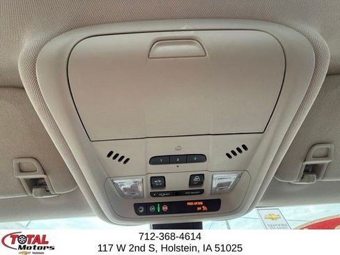 Certified 2024 GMC Terrain Denali w/ Denali Premium Package AWD/4WD image 28