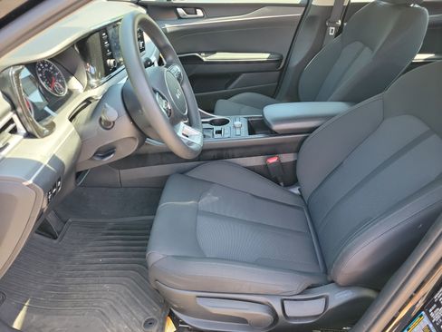 Used 2023 Kia K5 LXS FWD image 4