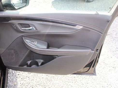 Used 2019 Chevrolet Impala LT FWD image 21