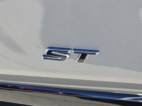 Used 2025 Buick Encore GX Sport Touring image 10