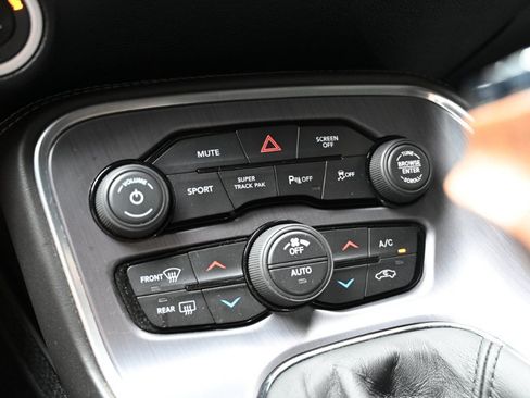 Used 2017 Dodge Challenger R/T Scat Pack RWD image 30